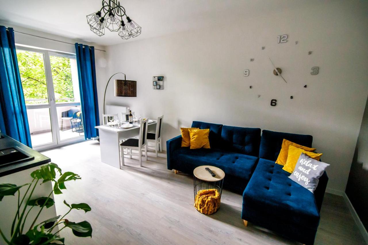 דירות אילאווה Apartament White מראה חיצוני תמונה