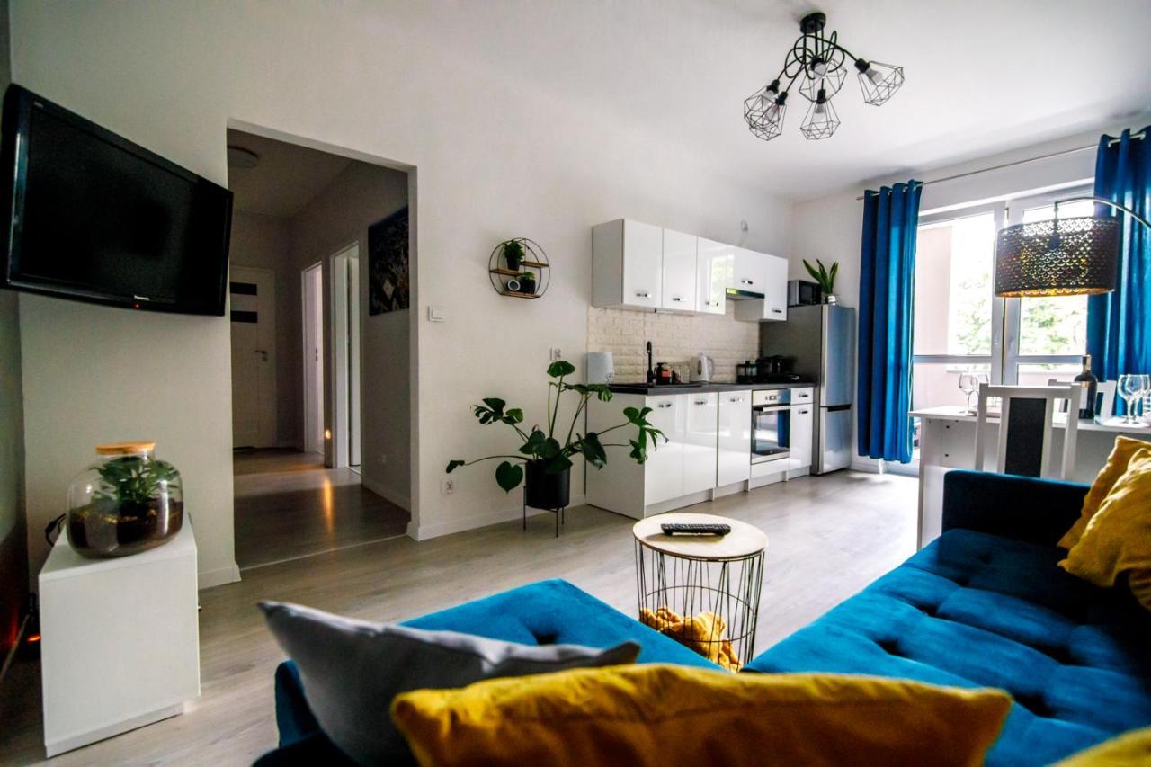 דירות אילאווה Apartament White מראה חיצוני תמונה