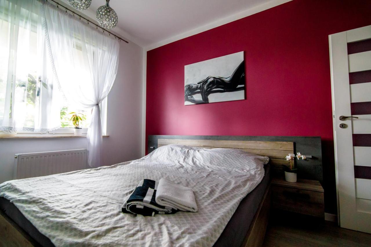 דירות אילאווה Apartament White מראה חיצוני תמונה