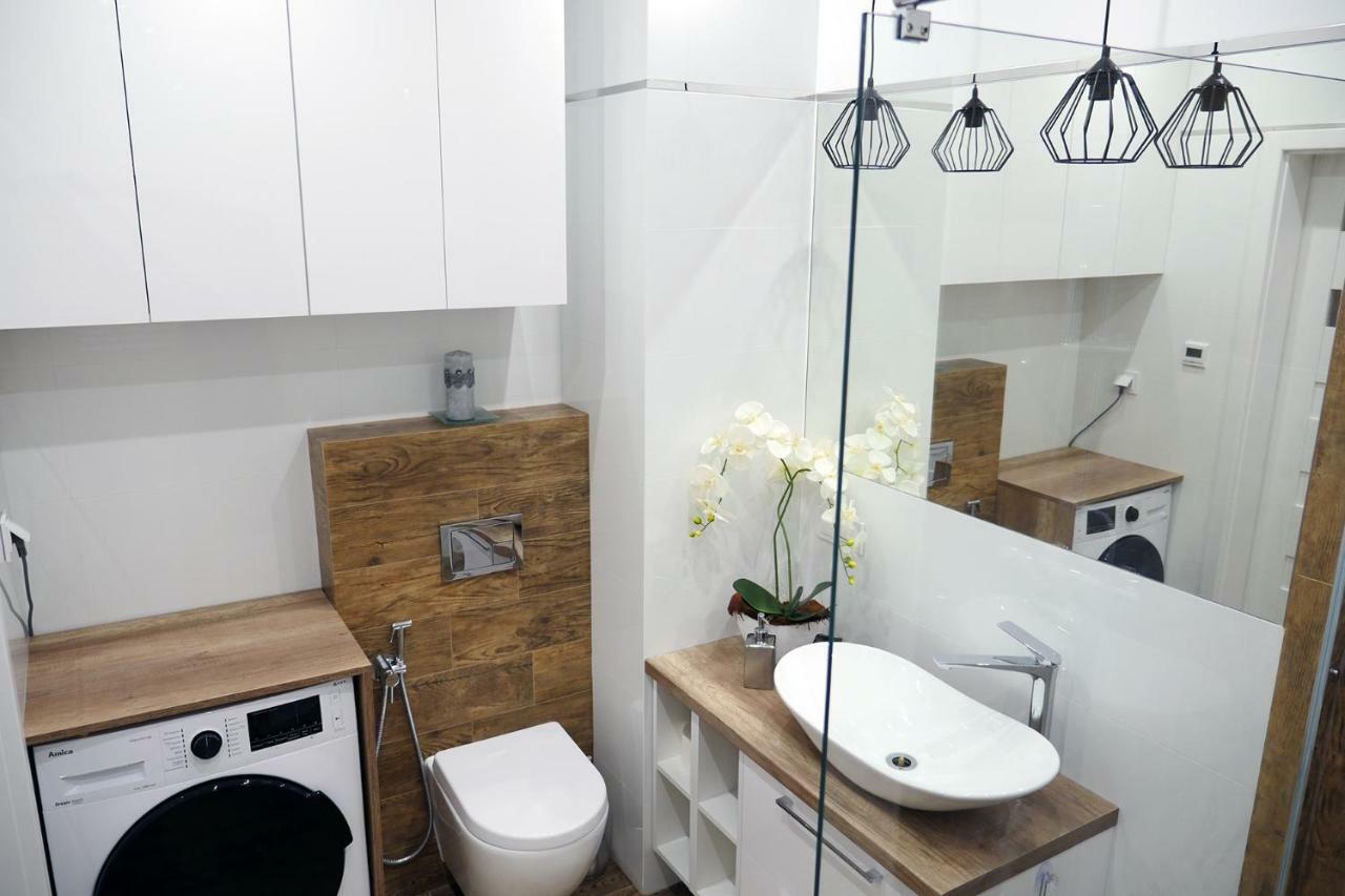 דירות אילאווה Apartament White מראה חיצוני תמונה