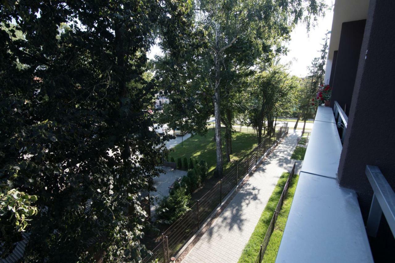 דירות אילאווה Apartament White מראה חיצוני תמונה