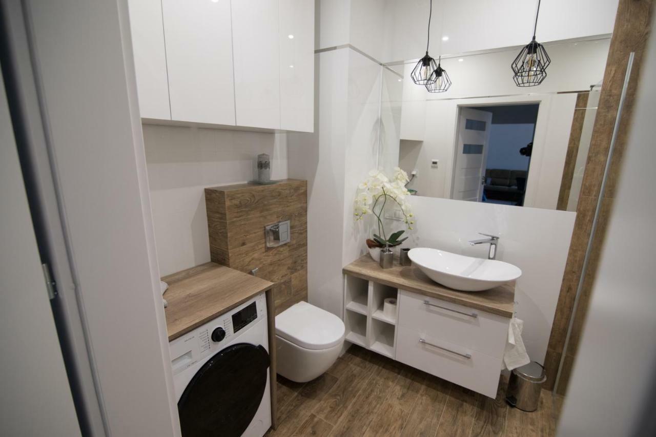 דירות אילאווה Apartament White מראה חיצוני תמונה
